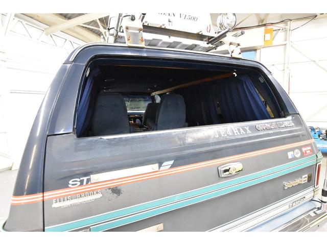 シボレーサバーバン 　５．７　４ＷＤ　シルバラード　スタークラフト　新車並行輸入　走行２８３２９ｍｉ　エアコン　パワーステアリング　パワーウインドウ（58枚目）