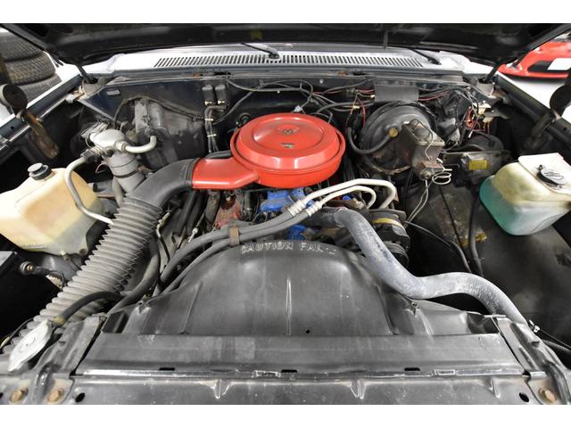 シボレーサバーバン 　５．７　４ＷＤ　シルバラード　スタークラフト　新車並行輸入　走行２８３２９ｍｉ　エアコン　パワーステアリング　パワーウインドウ（60枚目）