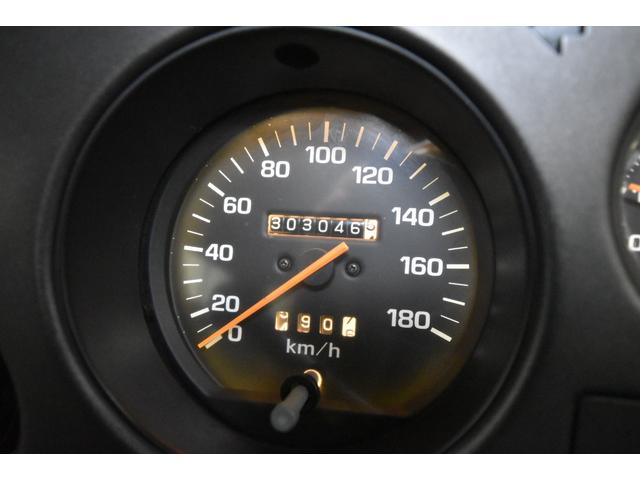 ランドクルーザー６０ ＶＸ　ガソリン車　ルーフ換装　ナローボディ仕様　丸目換装　リフトアップ公認済み　ヒッチメンバー　シートカバー　ＥＴＣ　フルセグナビ（18枚目）