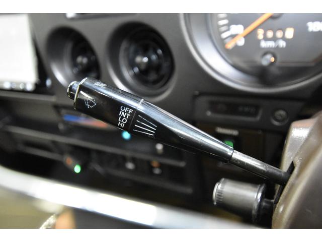 ランドクルーザー６０ ＶＸ　ガソリン車　ルーフ換装　ナローボディ仕様　丸目換装　リフトアップ公認済み　ヒッチメンバー　シートカバー　ＥＴＣ　フルセグナビ（20枚目）