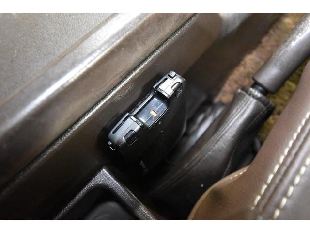 ランドクルーザー６０ ＶＸ　ガソリン車　ルーフ換装　ナローボディ仕様　丸目換装　リフトアップ公認済み　ヒッチメンバー　シートカバー　ＥＴＣ　フルセグナビ（24枚目）