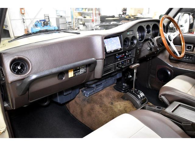 ランドクルーザー６０ ＶＸ　ガソリン車　ルーフ換装　ナローボディ仕様　丸目換装　リフトアップ公認済み　ヒッチメンバー　シートカバー　ＥＴＣ　フルセグナビ（28枚目）