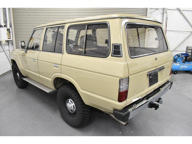 ランドクルーザー６０ ＶＸ　ガソリン車　ルーフ換装　ナローボディ仕様　丸目換装　リフトアップ公認済み　ヒッチメンバー　シートカバー　ＥＴＣ　フルセグナビ（52枚目）