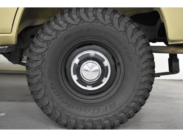 ランドクルーザー６０ ＶＸ　ガソリン車　ルーフ換装　ナローボディ仕様　丸目換装　リフトアップ公認済み　ヒッチメンバー　シートカバー　ＥＴＣ　フルセグナビ（61枚目）