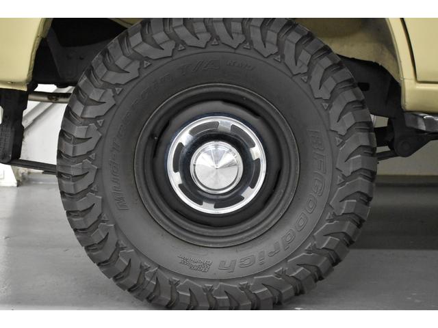 ランドクルーザー６０ ＶＸ　ガソリン車　ルーフ換装　ナローボディ仕様　丸目換装　リフトアップ公認済み　ヒッチメンバー　シートカバー　ＥＴＣ　フルセグナビ（63枚目）