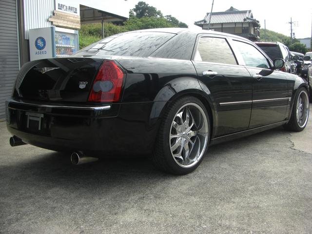 5.7HEMIエンジン サンルーフマフラー22インチアルミ(6枚目)