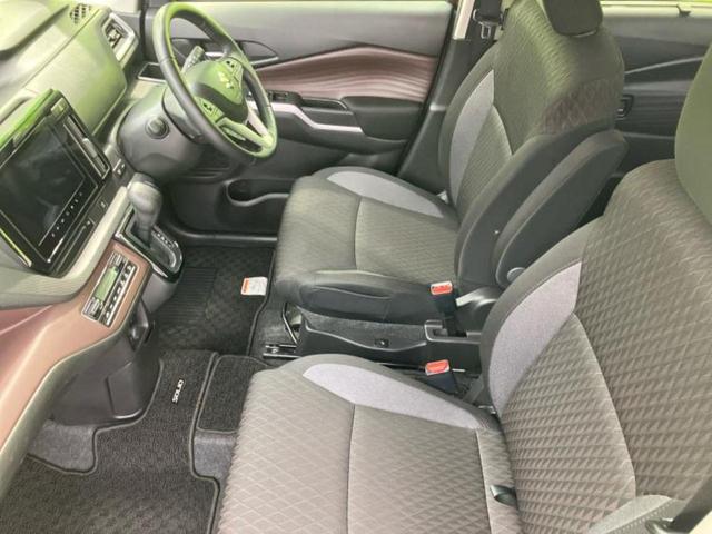 ＷＥＣＡＲＳでは各商談席に大型モニターをご用意しております！見やすい大画面でゆったりと全国の在庫をご覧いただけます！是非ご来店お待ちしております！