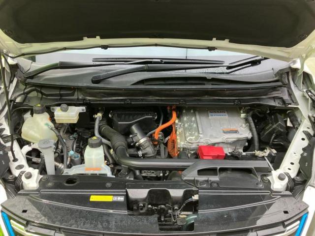 セレナ eパワーハイウェイスターV 保証書/純正 9インチ SDナビ/衝突安全装置/両側電動スライドドア/車線逸脱防止支援システム/ヘッドランプ LED/ETC/EBD付ABS/横滑り防止装置/アイドリングストップ/フルセグTV(48枚目)