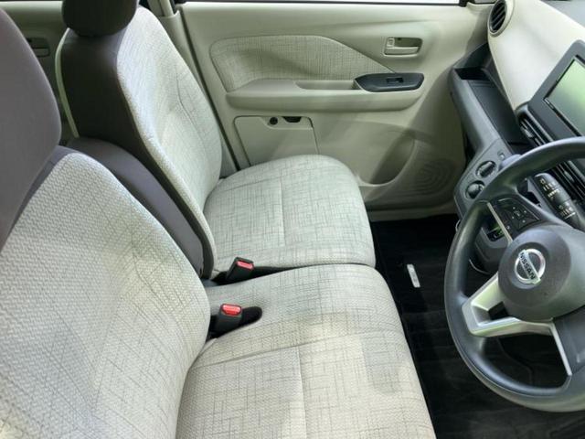 デイズ Ｓ　新品タイヤ／保証書／社外　メモリーナビ／エマージェンシーブレーキ／Ｂｌｕｅｔｏｏｔｈ接続／ＥＢＤ付ＡＢＳ／横滑り防止装置／アイドリングストップ／フルセグＴＶ／ＤＶＤ／エアバッグ　サイド　ＤＶＤ再生（5枚目）