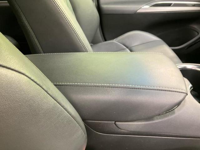 ハリアーハイブリッド Ｚ　新品タイヤ／ＪＢＬ／純正　１１．６インチ　ＳＤナビ／デジタルインナーミラー／衝突安全装置／車線逸脱防止支援システム／シート　ハーフレザー／電動バックドア／ヘッドランプ　ＬＥＤ／ＥＴＣ　バックカメラ（32枚目）