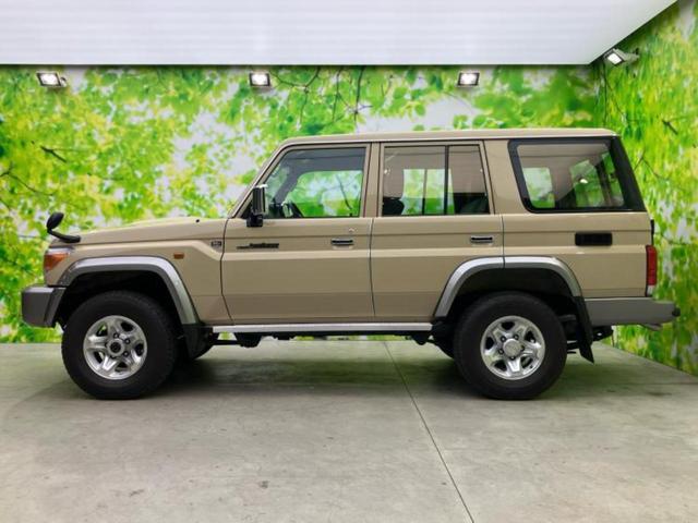 ランドクルーザー70 4WDバン 新品タイヤ/保証書/ABS/エアバッグ 運転席/エアバッグ 助手席/アルミホイール 純正 16インチ/パワーウインドウ/キーレスエントリー/パワーステアリング/盗難防止システム/ワンオーナー 4WD(2枚目)
