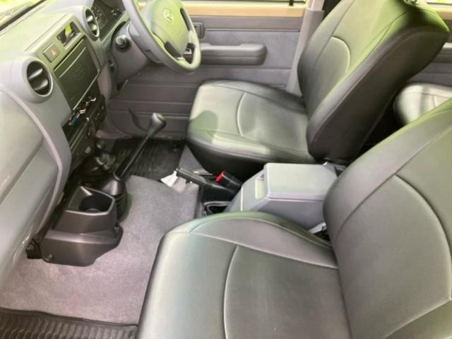 ランドクルーザー70 4WDバン 新品タイヤ/保証書/ABS/エアバッグ 運転席/エアバッグ 助手席/アルミホイール 純正 16インチ/パワーウインドウ/キーレスエントリー/パワーステアリング/盗難防止システム/ワンオーナー 4WD(7枚目)