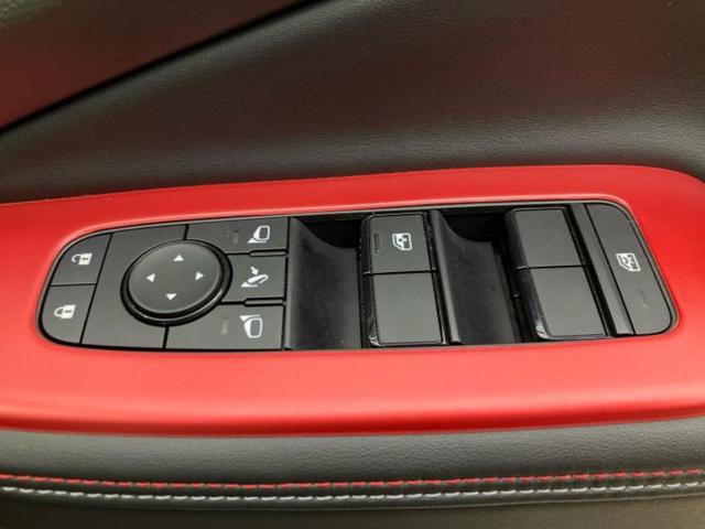 オーラ ニスモ　新品タイヤ／保証書／純正　９インチ　ＳＤナビ／インテリジェントルームミラー／エマージェンシーブレーキ／全方位モニター／車線逸脱防止支援システム／シート　ハーフレザー／ヘッドランプ　ＬＥＤ　全周囲カメラ（40枚目）