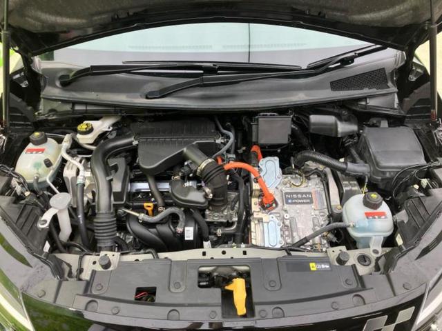 オーラ ニスモ　新品タイヤ／保証書／純正　９インチ　ＳＤナビ／インテリジェントルームミラー／エマージェンシーブレーキ／全方位モニター／車線逸脱防止支援システム／シート　ハーフレザー／ヘッドランプ　ＬＥＤ　全周囲カメラ（48枚目）