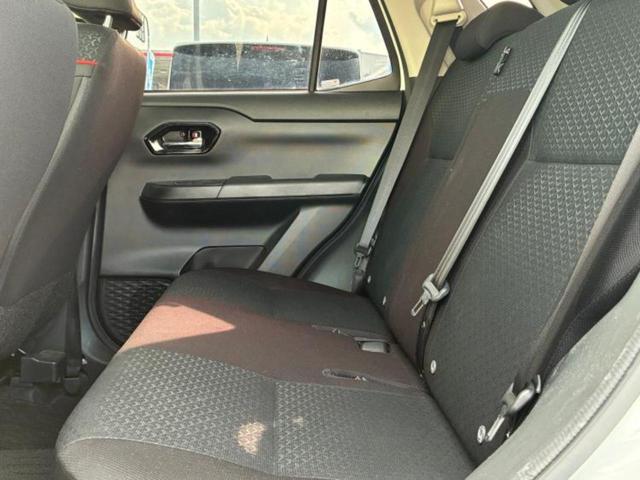 ロッキー G 新品タイヤ/エアロ/保証書/社外 9インチ SDナビ/衝突安全装置/シートヒーター/車線逸脱防止支援システム/ヘッドランプ LED/ETC/EBD付ABS/横滑り防止装置/アイドリングストップ(6枚目)