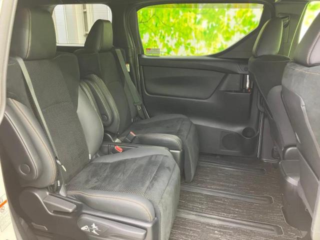 アルファード Sタイプゴールド 新品タイヤ/保証書/ディスプレイオーディオ+ナビ8インチ/フリップダウンモニター 純正 12.1インチ/トヨタセーフティセンス/両側電動スライドドア/車線逸脱防止支援システム 衝突被害軽減システム(6枚目)