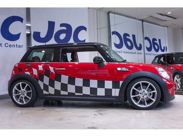 MINI クーパーS ユーザー様直接仕入れ・6MT・ローダウン・サクラムマフラー・PIAAアルミホイール・ツートンカラー・レカロセミバケットシート・零1000エアクリ(7枚目)