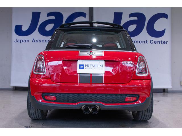 MINI クーパーS ユーザー様直接仕入れ・6MT・ローダウン・サクラムマフラー・PIAAアルミホイール・ツートンカラー・レカロセミバケットシート・零1000エアクリ(9枚目)