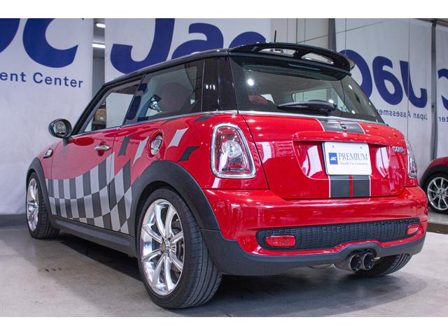 MINI クーパーS ユーザー様直接仕入れ・6MT・ローダウン・サクラムマフラー・PIAAアルミホイール・ツートンカラー・レカロセミバケットシート・零1000エアクリ(10枚目)