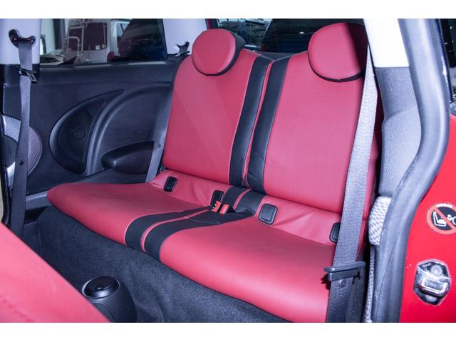 MINI クーパーS ユーザー様直接仕入れ・6MT・ローダウン・サクラムマフラー・PIAAアルミホイール・ツートンカラー・レカロセミバケットシート・零1000エアクリ(29枚目)