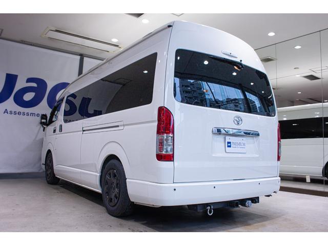 ハイエースコミューター スーパーロングＧＬ　１０人乗り・３ナンバー登録・ディーゼル・ベッドキット・フローリング調・ヒッチメンバー・全方位カメラ・デジタルインナーミラー・アルパインナビ・フルセグＴＶ・ＢＴオーディオ（10枚目）