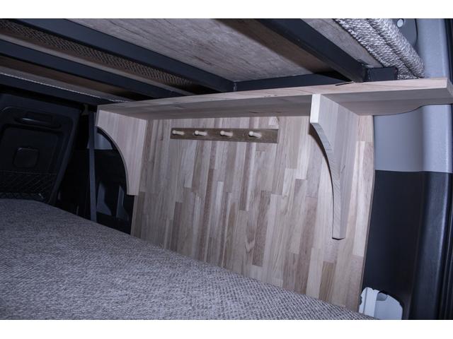 ハイエースコミューター スーパーロングＧＬ　１０人乗り・３ナンバー登録・ディーゼル・ベッドキット・フローリング調・ヒッチメンバー・全方位カメラ・デジタルインナーミラー・アルパインナビ・フルセグＴＶ・ＢＴオーディオ（22枚目）
