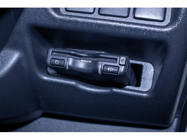 ハイエースコミューター スーパーロングＧＬ　１０人乗り・３ナンバー登録・ディーゼル・ベッドキット・フローリング調・ヒッチメンバー・全方位カメラ・デジタルインナーミラー・アルパインナビ・フルセグＴＶ・ＢＴオーディオ（42枚目）