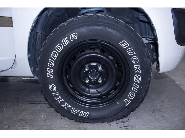 �}�b�g�u���b�N�J���[�̂P�S�C���`�S�z�C�[���ł��B