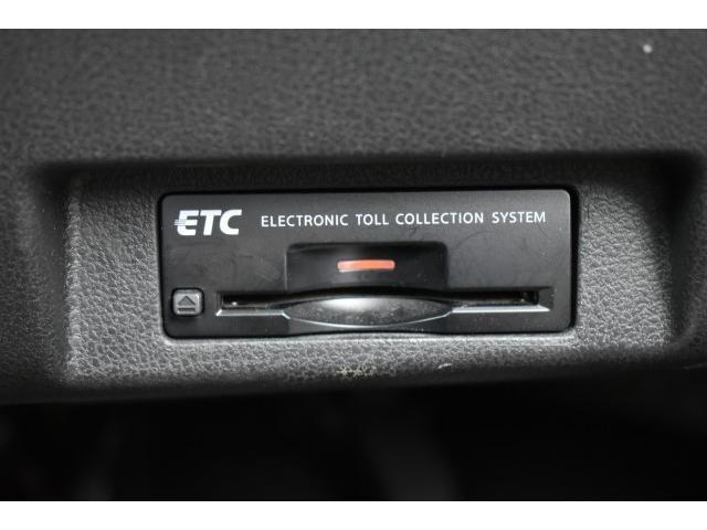 リーフ Ｇ　ワンオーナー　純正ナビ　フルセグ　プロパイ　ＥＴＣ　アラウンドビューモニター　スマートミラー　シート／ハンドルヒーター　ＬＥＤヘッドライト　エマージェンシーブレーキ　コーナーセンサー　踏み間違い防止（10枚目）