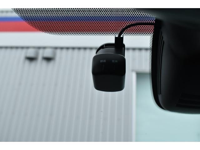 セレナ ｅ－パワー　ハイウェイスターＶ　純１０ナビ　後席モニター　前後ドラレコ　ＥＴＣ　プロパイ　アラモニ　インテリミラー　ハンズフリー両オートＳ　ＬＥＤヘッド　セーフティパックＡ　１６ＡＷ　ＷＡＡＣ　エマブレ　コーナーセンサー　踏み間違い（8枚目）