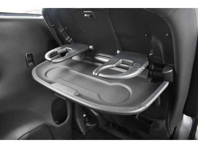 セレナ ｅ－パワー　ハイウェイスターＶ　純１０ナビ　後席モニター　前後ドラレコ　ＥＴＣ　プロパイ　アラモニ　インテリミラー　ハンズフリー両オートＳ　ＬＥＤヘッド　セーフティパックＡ　１６ＡＷ　ＷＡＡＣ　エマブレ　コーナーセンサー　踏み間違い（18枚目）