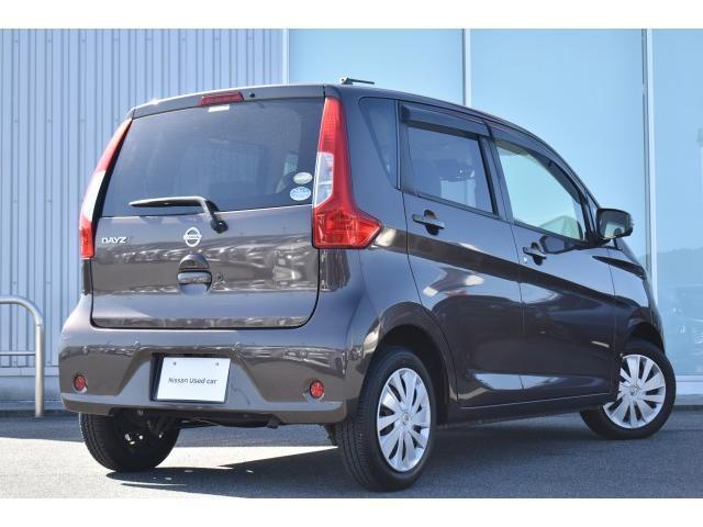 デイズ Ｘ　純正ナビ　フルセグＴＶ　アラウンドビューモニター　エマブレ　踏み間違い防止　インテリキー　オートエアコン（5枚目）