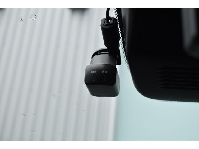 ノート Ｘ　ＮＣ９ナビ　ＥＴＣ２．０　前後ドラレコ　プロパイ　アラモニ　インテリミラー　ドラレコ　ＳＯＳ　ＬＥＤヘッド　純正ＡＷ　本革　ワイヤレス　エマブレ　コーナーセンサー　踏み間違い　ＢＳＷ　ＢＳＩ　ＲＣＴＡ（11枚目）