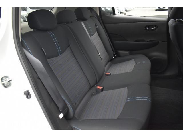 リーフ Ｘ　Ｖセレクション　純正９インチナビ　フルセグＴＶ　プロパイ　ＥＴＣ２．０　アラモニ　インテリミラー　ＬＥＤヘッド　シート／ハンドルヒーター　エマブレ　コーナーセンサー　踏み間違い防止　インテリキー　充電ケーブル（23枚目）