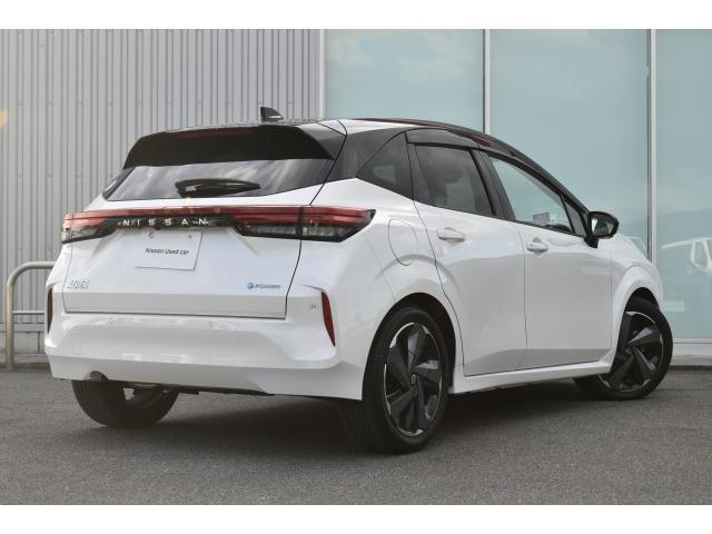 オーラ Ｇ　レザーエディション　１オナ　ＮＣ９ナビ　プロパイ　ＢＯＳＥ　前後ドラレコ　ＥＴＣ２．０　ＳＯＳ　ワイヤレス充　ＡＶＭ　インテリミラー　本革　ＬＥＤヘッド　寒冷地　シート／ハンドルヒーター　エマブレ　コーナーセンサー（5枚目）