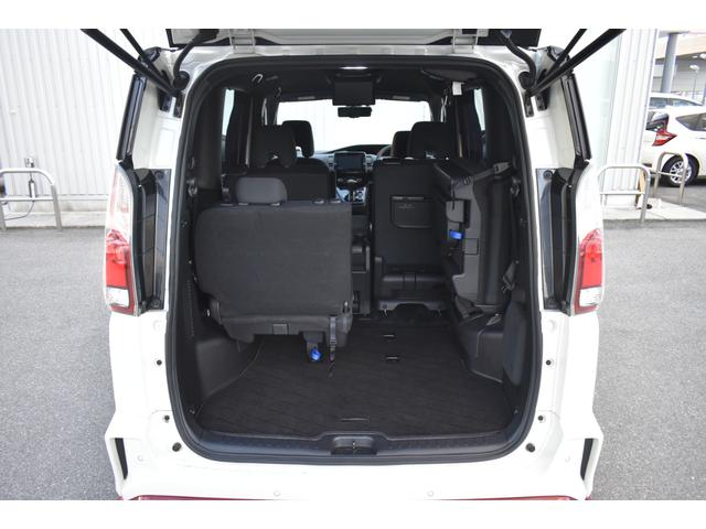 セレナ ニスモ　純９ナビ　後席フリップダウンＭ　プロパイ　スマートミラー　ＡＶＭ　ＥＴＣ　ドラレコ　両側オートＳ　ＮＩＳＭＯセーフティパック　快適パック　エンジンスターター　エマブレ　コーナーセンサー　踏み間違い防止（32枚目）