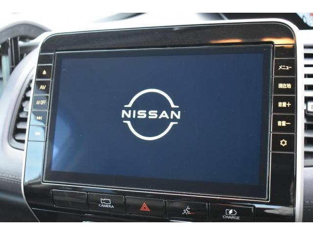 セレナ ｅ－パワー　ハイウェイスターＶ　１オナ　純１０ナビ　ＥＴＣ２．０　前後ドラレコ　プロパイ　アラモニ　インテリミラー　両オートＳ　ＬＥＤヘッド　寒冷地　シート／ハンドルヒーター　デュアルＡＣ　パックＡ　　コーナーセンサー　踏み間違い（8枚目）