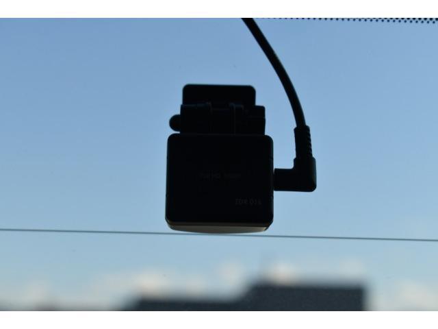 セレナ ハイウェイスター　Ｖセレ＋セーフティ　ＳＨＶ　Ａセフ　ワンオーナー　メモリーナビ　フルセグＴＶ　前後ドラレコ　ＥＴＣ　アラモニ　クルコン　両オートＳ　ＬＥＤヘッド　エマブレ　コーナーセンサー　踏み間違い防止　インテリキー（13枚目）