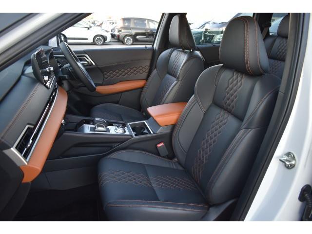 アウトランダーPHEV P 1オナ 純9ナビ TV BOSE ETC2.0 前後ドラレコ マイパイ アラモニ ワイヤレス充電 パワーシート 本革シート シート/ハンドルヒーター オートバックドア LEDヘッド コーナーセンサー(34枚目)