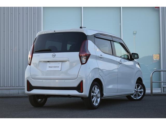 デイズ Ｘ　純９ナビ　フルセグＴＶ　アラウンドビューモニター　室内・前ドラレコ　ＥＴＣ　ＳＯＳコール　ＬＥＤヘッドライト　エマブレ　コーナーセンサー　踏み間違い防止　インテリキー（5枚目）