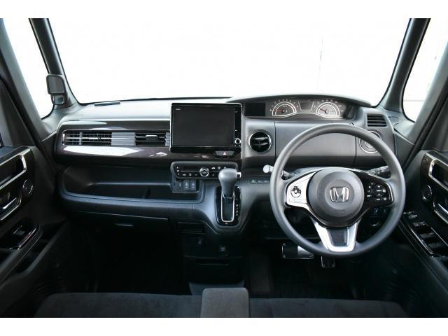 Ｎ－ＢＯＸカスタム Ｇ・スロープＬホンダセンシング　純８インチナビ　フルセグＴＶ　前後ドラレコ　ＥＴＣ　バックカメラ　両オートスライド　クルコン　シートヒーター　ＬＥＤヘッドライト　ホンダセンシング　車椅子スローパー　電動ウインチ　スマートキー（8枚目）