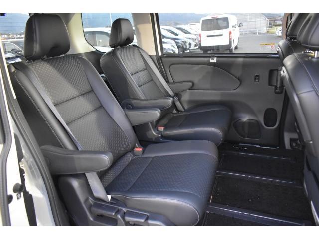 セレナ e-パワー ハイウェイスターV 防水シート 純10ナビ ドラレコ ETC プロパイ アラモニ インテリミラー 両オートS LEDヘッド パックA 寒冷地 シート/ハンドルヒーター WAAC エマブレ コーナーセンサー 踏み間違い防止(24枚目)