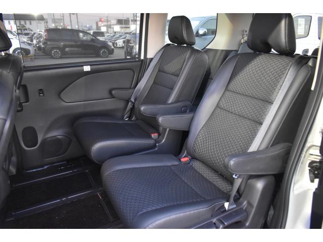 セレナ e-パワー ハイウェイスターV 防水シート 純10ナビ ドラレコ ETC プロパイ アラモニ インテリミラー 両オートS LEDヘッド パックA 寒冷地 シート/ハンドルヒーター WAAC エマブレ コーナーセンサー 踏み間違い防止(27枚目)