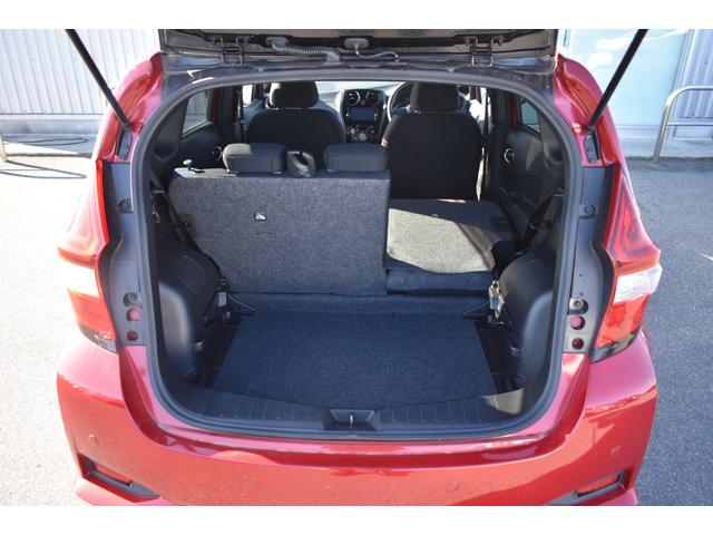 ノート ｅ－パワー　Ｘ　ブラックアロー　純正ナビ　フルセグＴＶ　ドラレコ　ＥＴＣ　アラウンドビューモニター　インテリルームミラー　クルコン　ＬＥＤヘッド　エマブレ　コーナーセンサー　踏み間違い防止　インテリキー（27枚目）