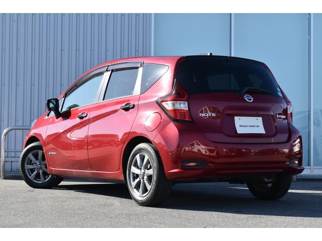 ノート ｅ－パワー　Ｘ　ブラックアロー　純正ナビ　フルセグＴＶ　ドラレコ　ＥＴＣ　アラウンドビューモニター　インテリルームミラー　クルコン　ＬＥＤヘッド　エマブレ　コーナーセンサー　踏み間違い防止　インテリキー（32枚目）