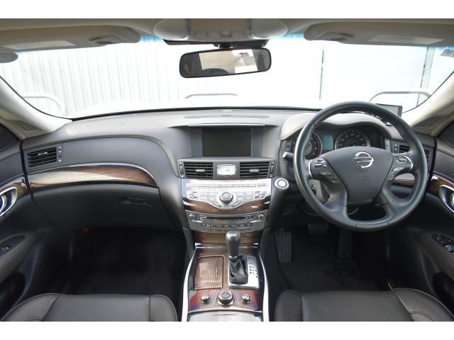 フーガハイブリッド ベースグレード　１オナ　純正ナビ　フルセグＴＶ　ＢＯＳＥサウンド　バック＆サイドモニター　ＥＴＣ　プレミアムインテリアＰＫＧ　セミアニリン本革シート　シートエアコン　クルコン　キセノンヘッド　インテリキー（6枚目）