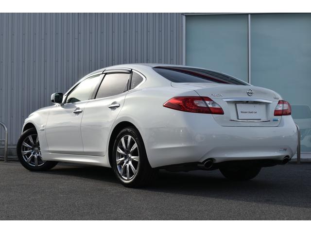 フーガハイブリッド ベースグレード　１オナ　純正ナビ　フルセグＴＶ　ＢＯＳＥサウンド　バック＆サイドモニター　ＥＴＣ　プレミアムインテリアＰＫＧ　セミアニリン本革シート　シートエアコン　クルコン　キセノンヘッド　インテリキー（32枚目）