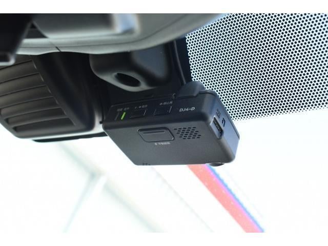 ノート ｅ－パワー　メダリスト　純正ナビ　フルセグＴＶ　ＥＴＣ　ドラレコ　アラウンドビューＭモニター　インテリルームミラー　クルコン　ＬＥＤヘッド　エマブレ　コーナーセンサー　踏み間違い防止　インテリキー（9枚目）