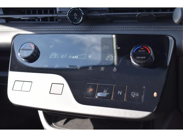 セレナ e-パワー ハイウェイスターV 純12.3ナビ 前後ドラレコ ETC2.0 ワイヤレス充電 アラモニ インテリミラー プロパイ 寒冷地 シート/ハンドルヒーター PTC素子 AC100V電源 アダクティブLEDヘッド 踏み間違い防止(12枚目)