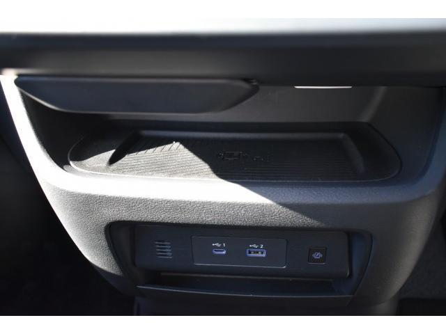 セレナ e-パワー ハイウェイスターV 純12.3ナビ 前後ドラレコ ETC2.0 ワイヤレス充電 アラモニ インテリミラー プロパイ 寒冷地 シート/ハンドルヒーター PTC素子 AC100V電源 アダクティブLEDヘッド 踏み間違い防止(21枚目)